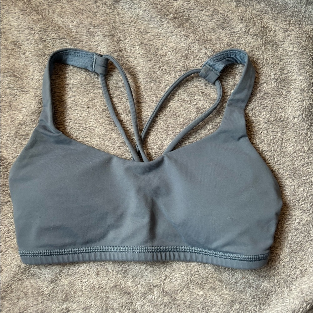 NEW ITEM! Lulu sports bra! 🙌🏻